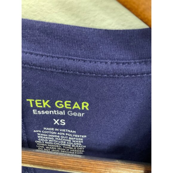 Tek Gear Womens XS V-Neck Tee With Colorful Striped Design - Picture 3 of 4